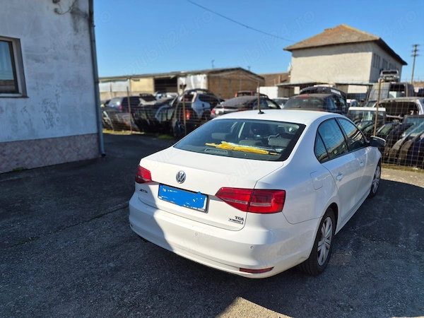 VOLKSWAGEN Jetta 2015 — imagine 3