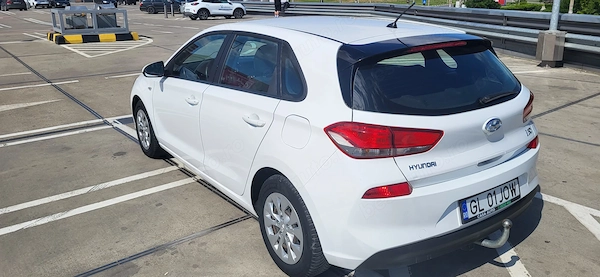 HYUNDAI i30 2019 — imagine 9