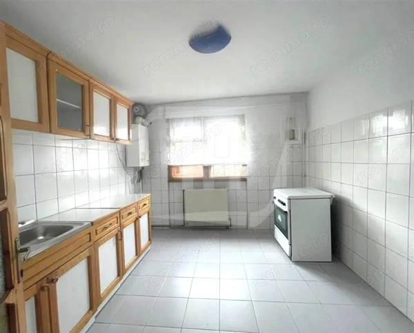 Comision 0%! Apartament 3 camere, decomandat, zona Calea Unirii — fotografia 1