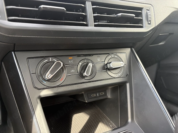 VOLKSWAGEN Polo 2021 — imagine 17