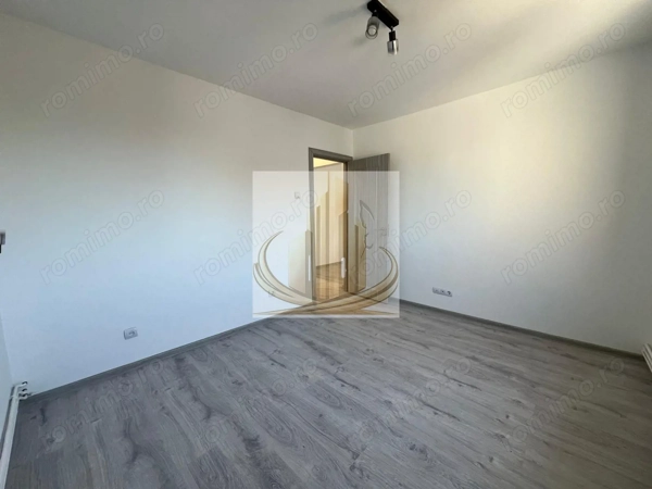 Ap 2 cam| Renovat integral | Etaj Intermediar | Shopping City | Turist — fotografia 3