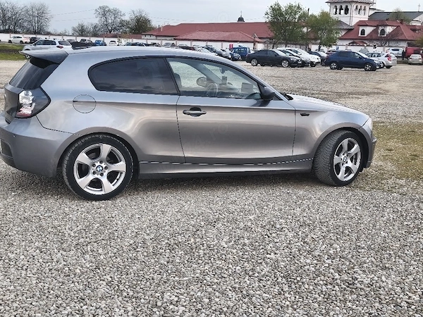 BMW 1 Series 2009 — imagine 8