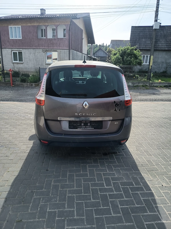 RENAULT Scenic 2011 — imagine 5