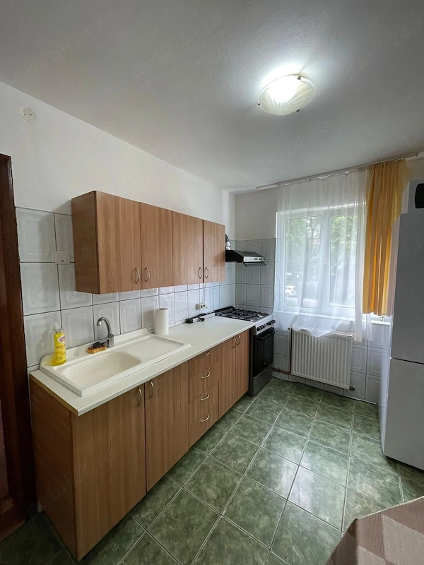 Închiriez apartament — fotografia 1