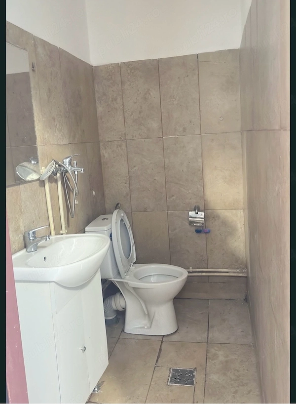 garsoniera de inchiriat! TOATE UTILITATILE incluse in pret — fotografia 3