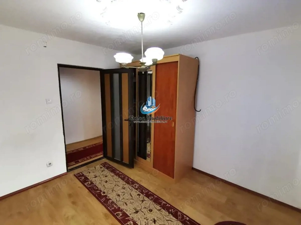 Apartament 3 camere, 2 bai, balcon 6 m, zona Spital Piatra Neamt — fotografia 3