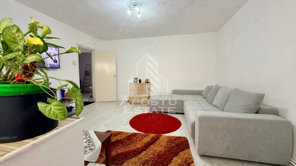 Apartament cu 3 camere, curte si boxa de vanzare, Zona Simion Barnutiu — fotografia 2