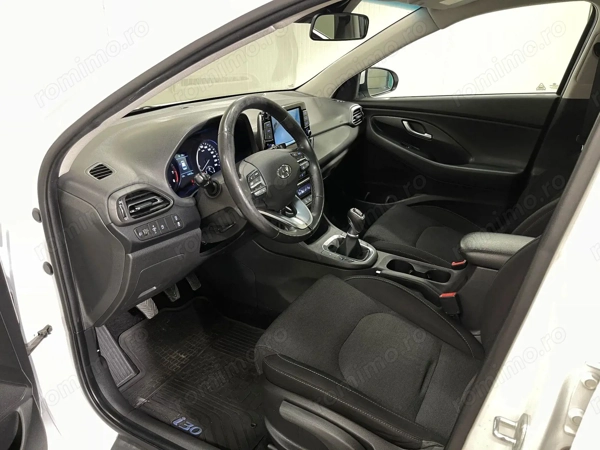 HYUNDAI i30 2022 — imagine 5