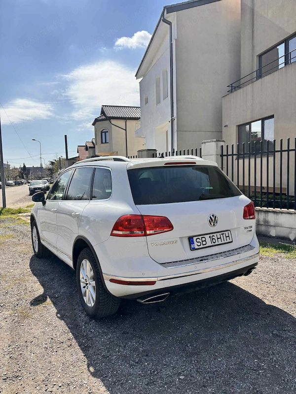 VOLKSWAGEN Touareg 2015 — imagine 10