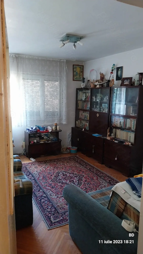 Închiriem apartament 2 camere Str. Cocorilor Piața UTA - Potrivit studenți medicină — fotografia 1