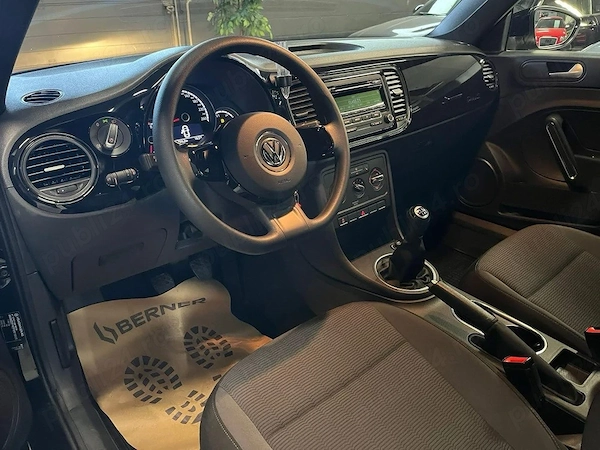 VOLKSWAGEN Beetle 2015 — imagine 6