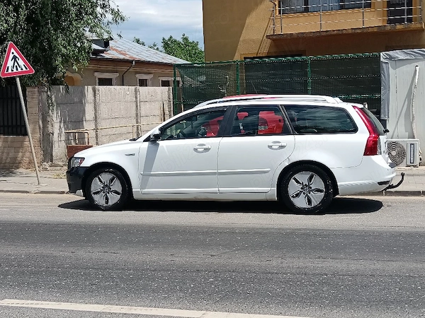 VOLVO V50 2012 — imagine 2