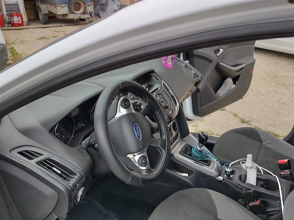 FORD Focus 2012 — imagine 4