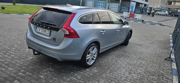 VOLVO V60 2015 — imagine 5