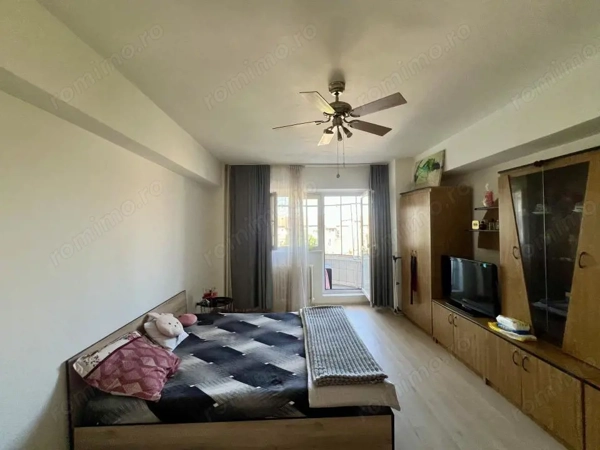 Apartament 1 camera, 38 mp utili, decomandat, etaj 4/8 - zona Soarelui — fotografia 1