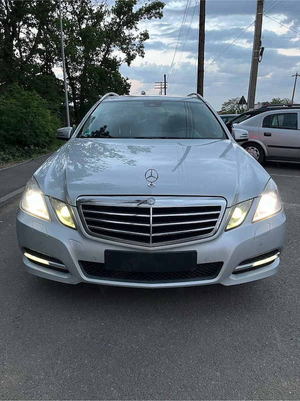 MERCEDES-BENZ E-Class 2011 — imagine 3