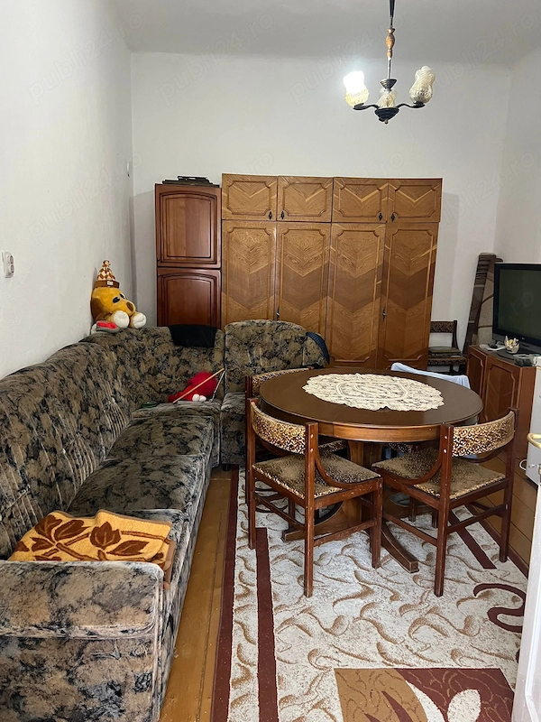 vand Apartament 3 camere la curte in centru Abrud, Alba — fotografia 3