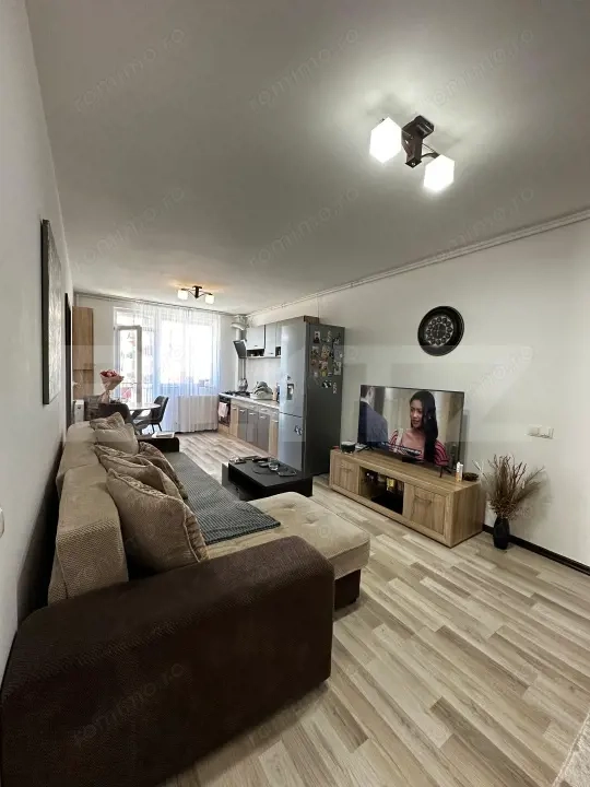 Apartament mobilat și utilat, etaj 1 – parcare, boxă la subsol, zonă Subcetate — fotografia 2