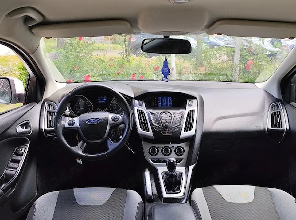 FORD Focus 2013 — imagine 8