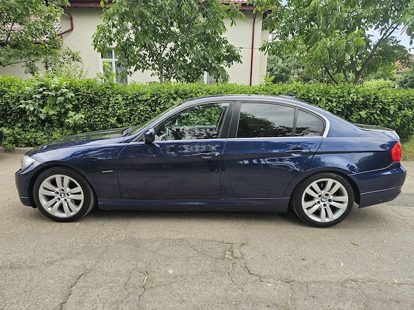 BMW 3 Series 2011 — imagine 5