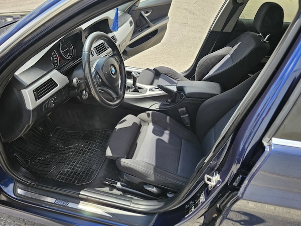 BMW 3 Series 2011 — imagine 8