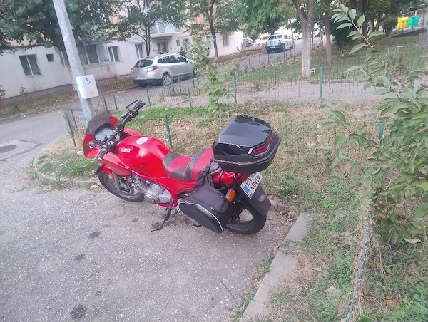 se vinde yamaha diversion