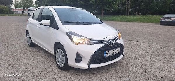 TOYOTA Yaris