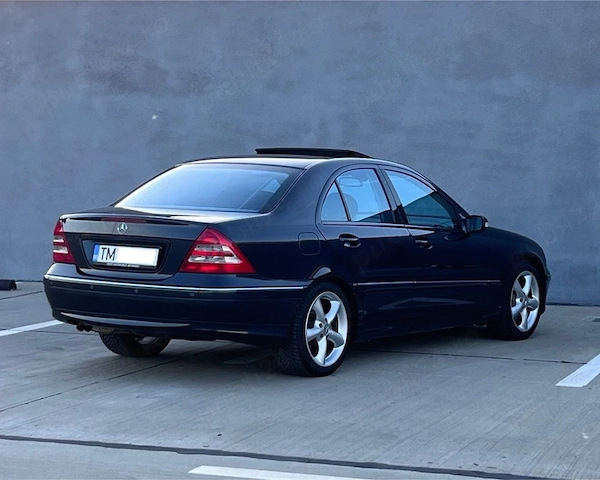 MERCEDES-BENZ C-Class 2004 — imagine 5