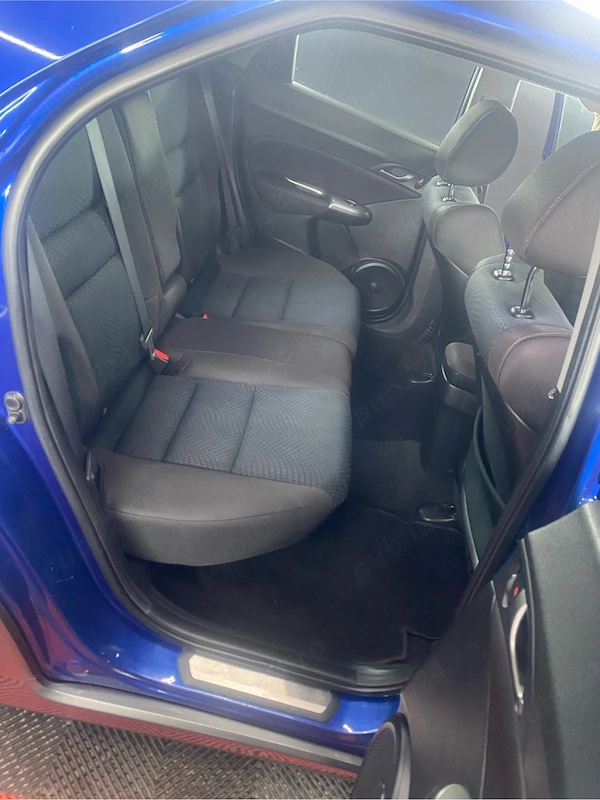 HONDA Civic 2011 — imagine 2