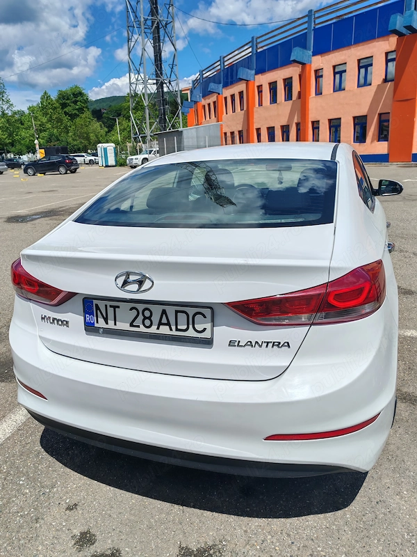 HYUNDAI Elantra 2018 — imagine 24