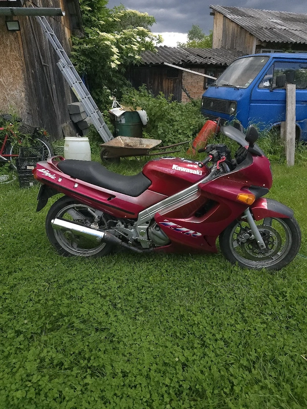 Kawasaki ZRR250
