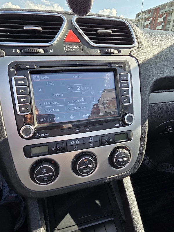 VOLKSWAGEN Eos 2010
