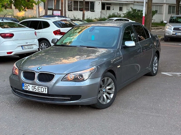 BMW 5 Series 2009 — imagine 7