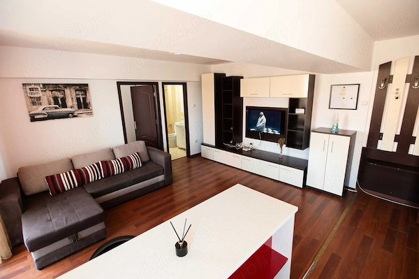 Apartament de vanzare in Constanta zona Piata Ovidiu — fotografia 1