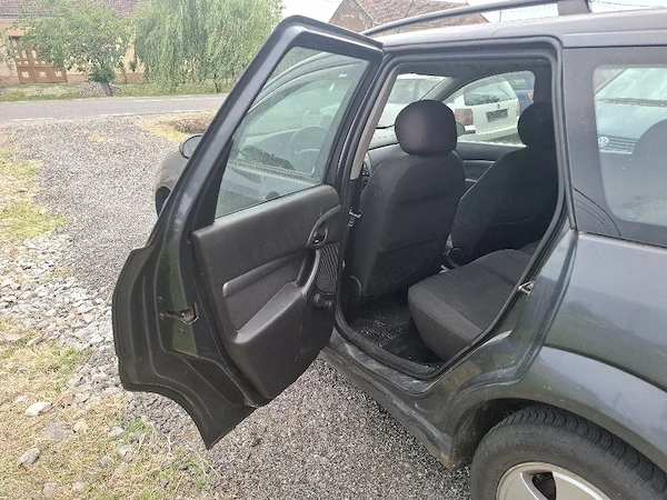 FORD Focus 2003 — imagine 6
