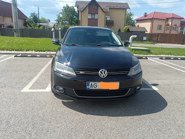 VOLKSWAGEN Jetta 2012 — imagine 3
