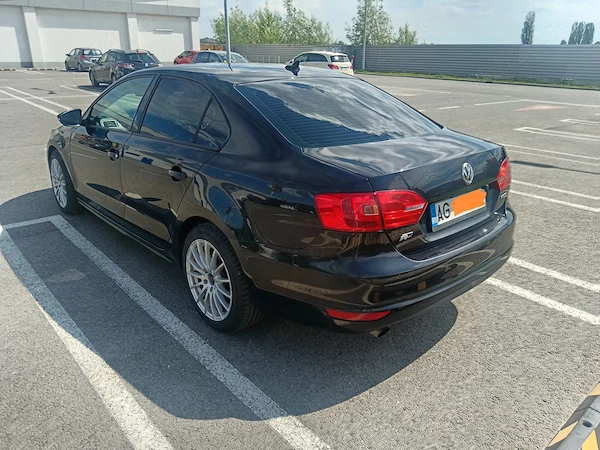 VOLKSWAGEN Jetta 2012 — imagine 4