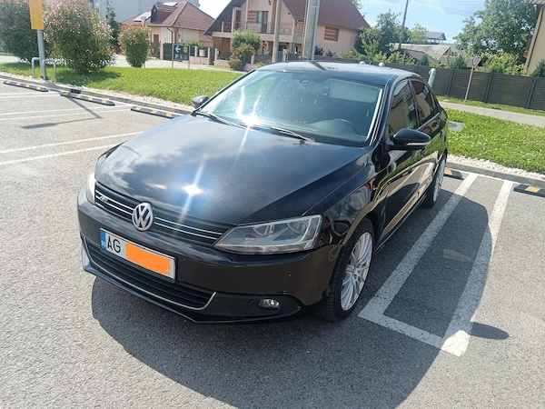VOLKSWAGEN Jetta 2012 — imagine 2