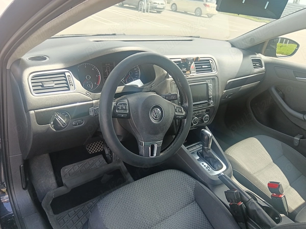 VOLKSWAGEN Jetta 2012 — imagine 5