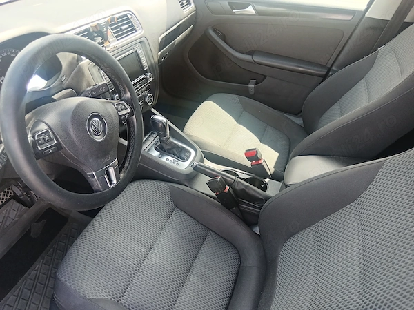 VOLKSWAGEN Jetta 2012 — imagine 8