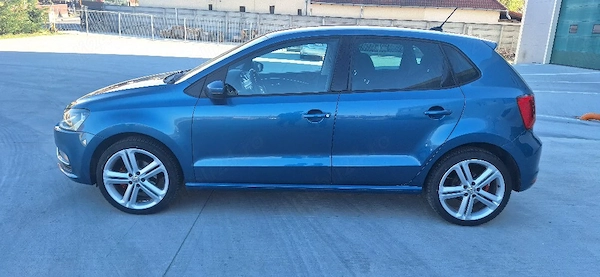 VOLKSWAGEN Polo