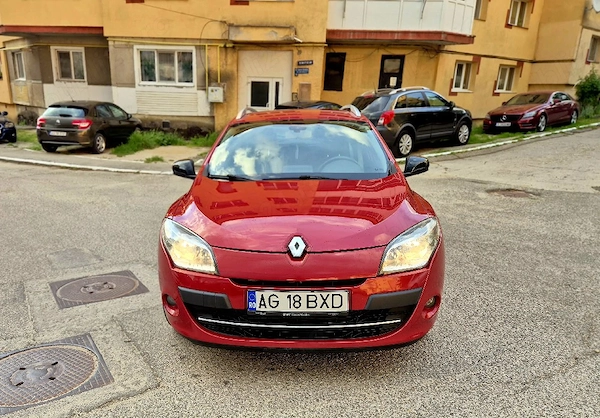 RENAULT Megane 2011 — imagine 2