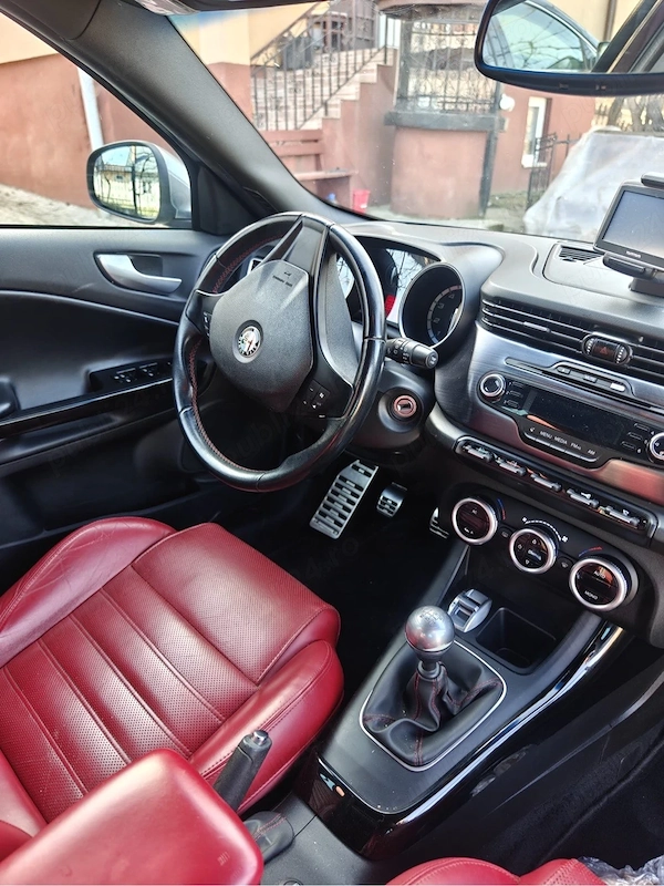 ALFA ROMEO Giulia 2011 — imagine 2