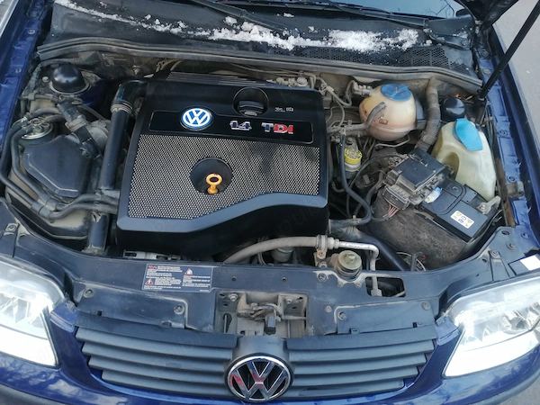 VOLKSWAGEN Polo 2001