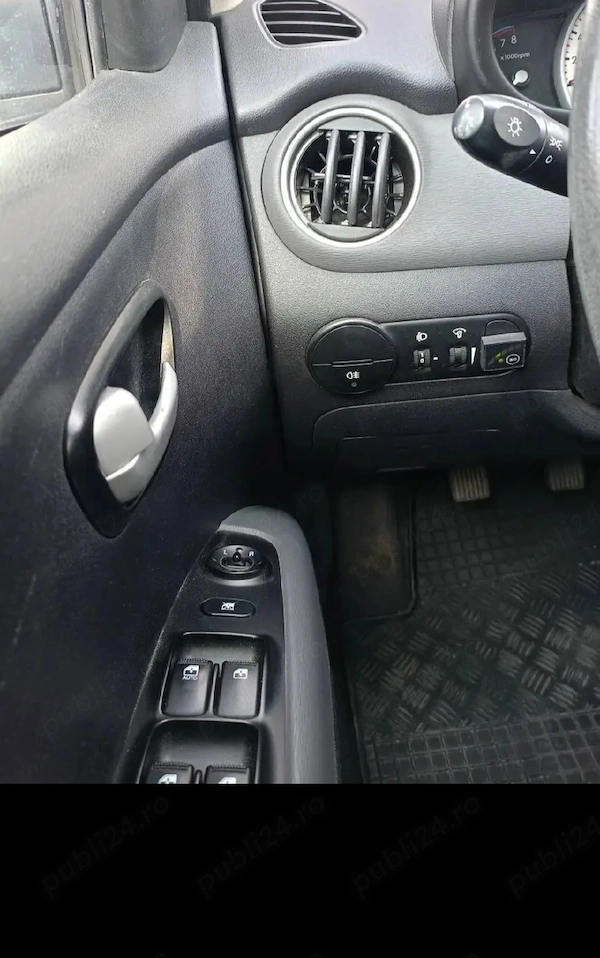 HYUNDAI i10 2009 — imagine 6