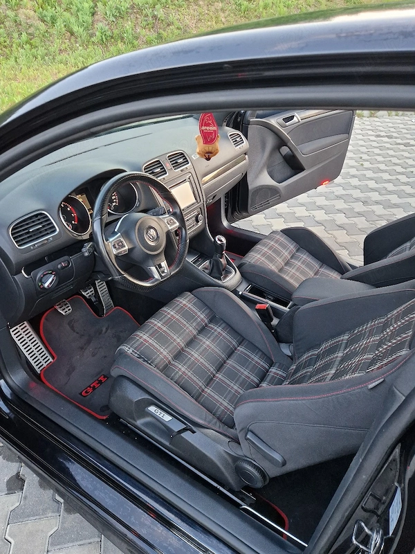 VOLKSWAGEN Golf 2011 — imagine 8