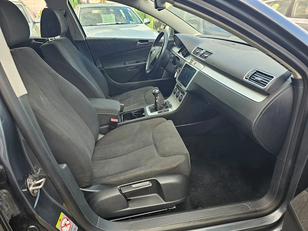 VOLKSWAGEN Passat 2010 — imagine 4