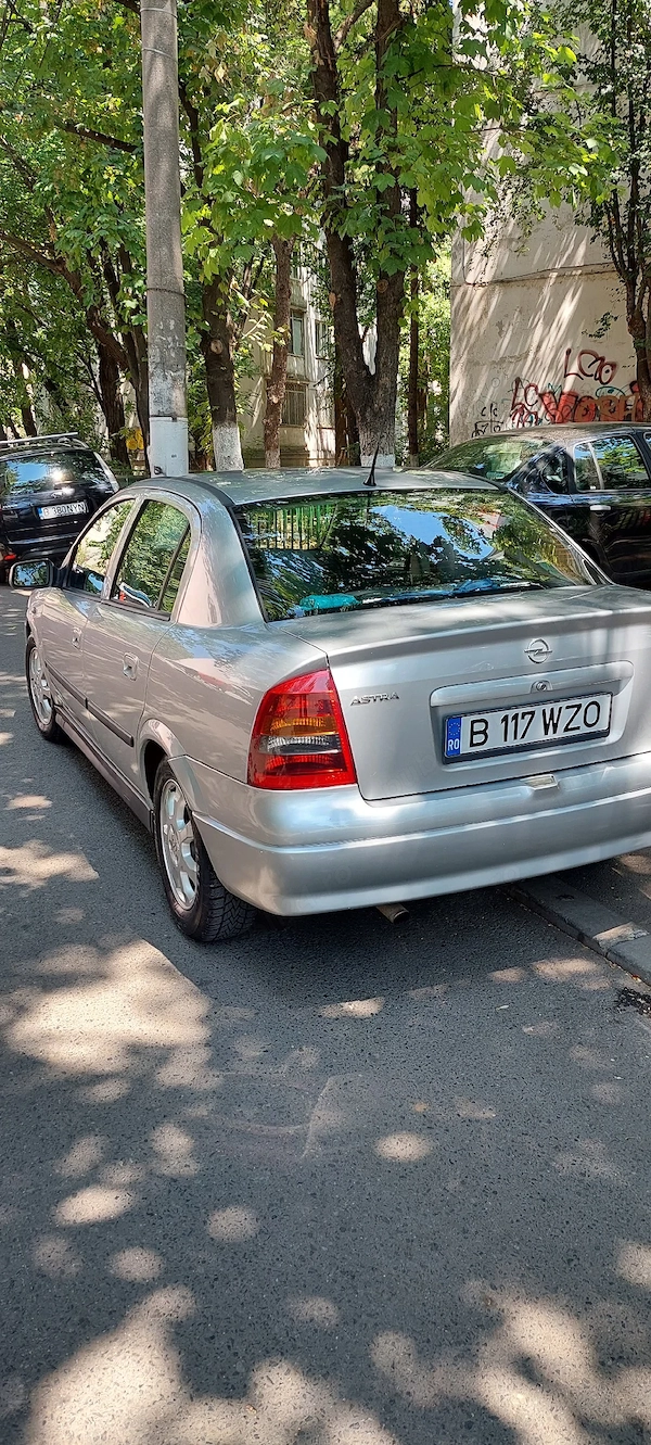 OPEL Astra 2004 — imagine 4