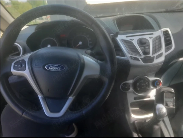 FORD Fiesta 2012