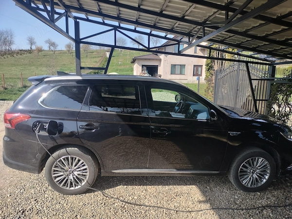 MITSUBISHI Outlander 2019